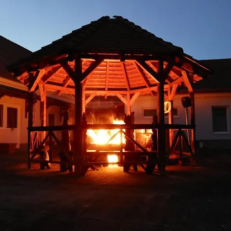 Gomba Panzio Bed & Breakfast